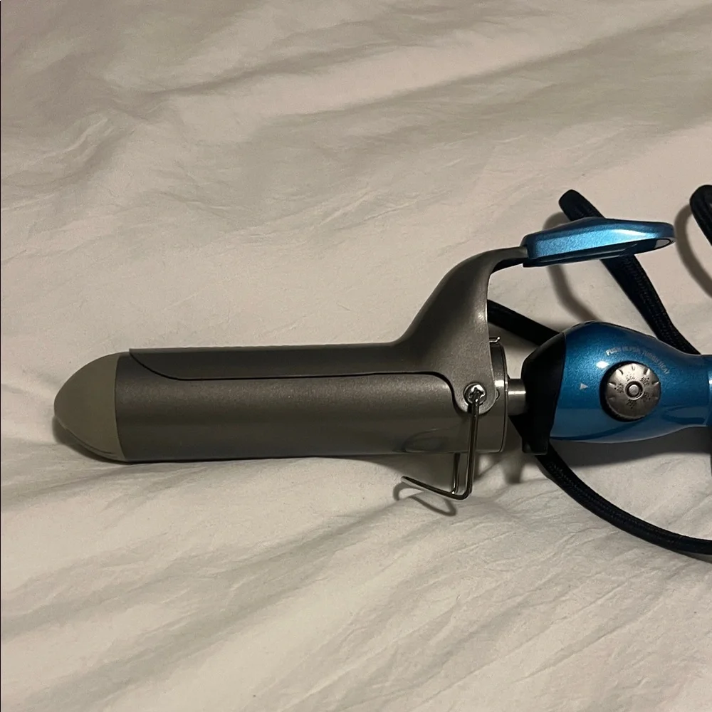 Babyliss Pro Curling Iron - Picture 2 of 5